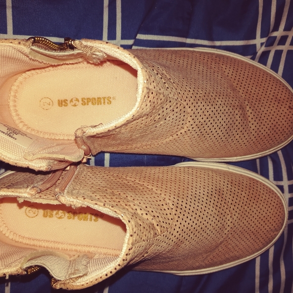 Kids mid ankle bootie size 2 - Picture 4 of 4